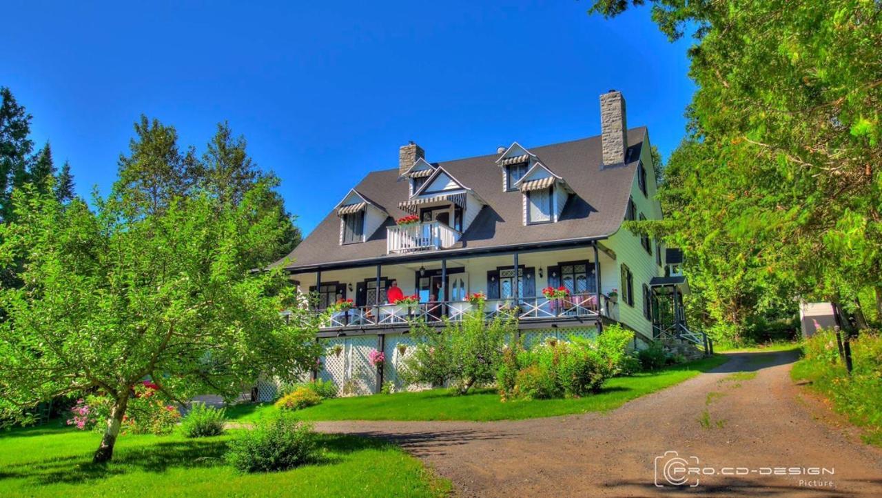 Auberge La Chatelaine Hotel La Malbaie Exterior photo