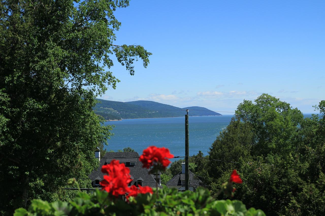 Auberge La Chatelaine Hotel La Malbaie Exterior photo